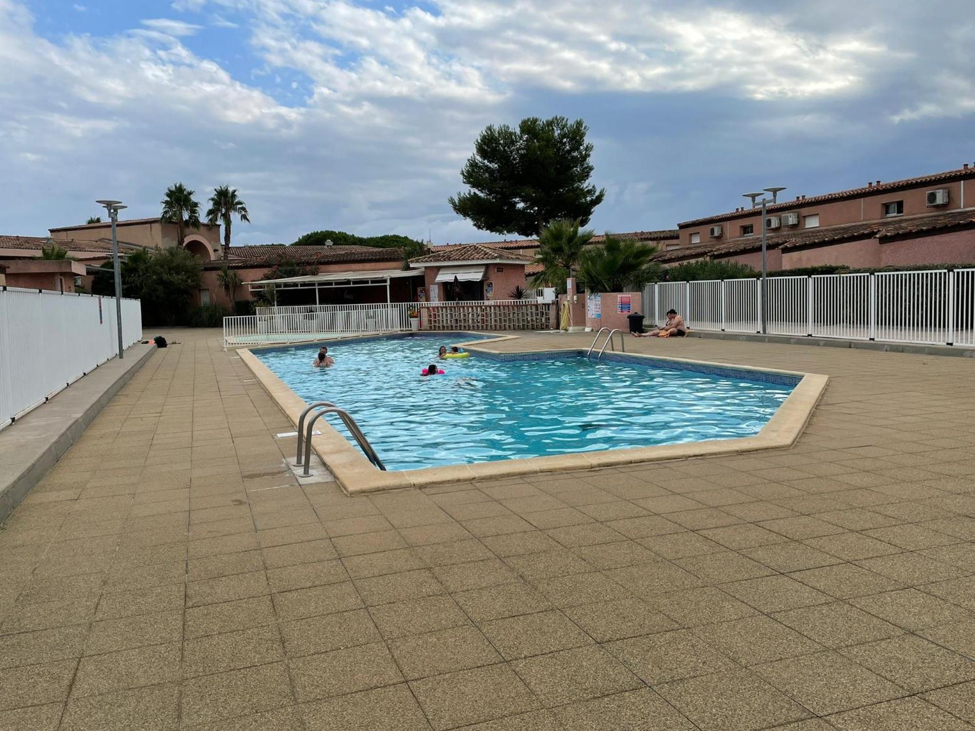 Villa 2 Etoiles Proche Plage Et Commerces Saint-Cyprien  Cameră foto